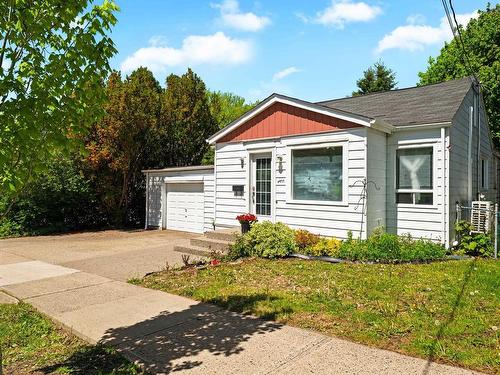 6477 Roslyn Road, Halifax, NS 