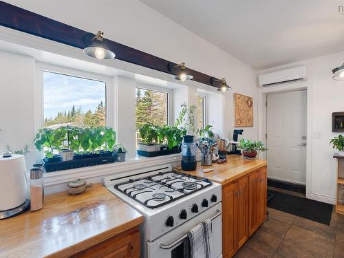 2292 Highway 3, Pubnico, NS 