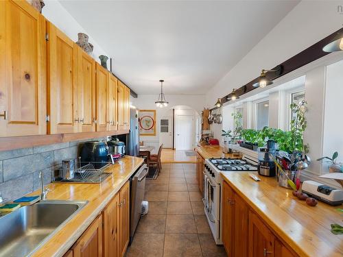 2292 Highway 3, Pubnico, NS 