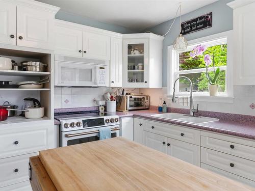 10 Connaught Ave Avenue, Middleton, NS 