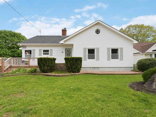 10 Connaught Ave Avenue, Middleton, NS 