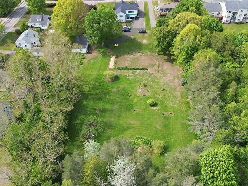 10 Connaught Ave Avenue, Middleton, NS 