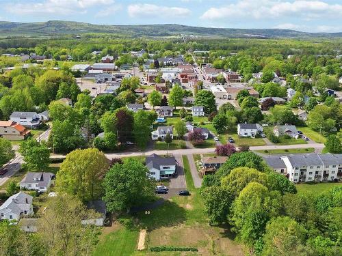 10 Connaught Ave Avenue, Middleton, NS 
