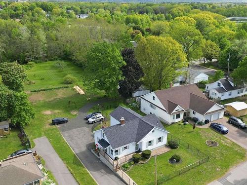 10 Connaught Ave Avenue, Middleton, NS 