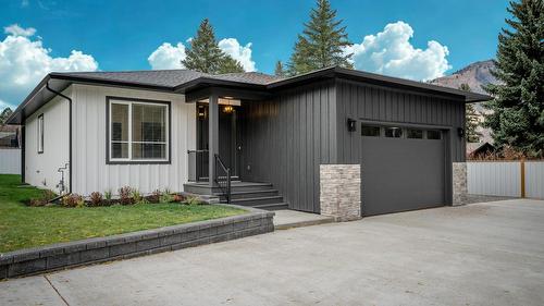 2244 Valleyview Drive  Kamloops, BC V2C 4C7