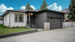 2244 Valleyview Drive  Kamloops, BC V2C 4C7
