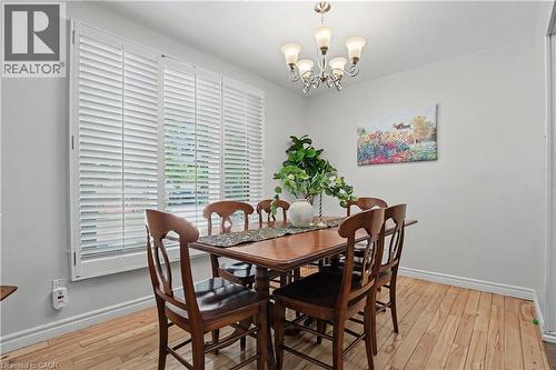 304 St Andrews Drive, Hamilton, ON - Indoor Photo Showing Dining Room