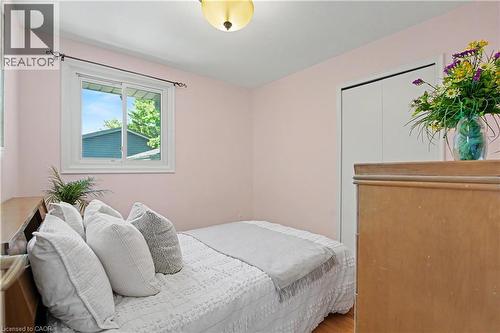 304 St Andrews Drive, Hamilton, ON - Indoor Photo Showing Bedroom