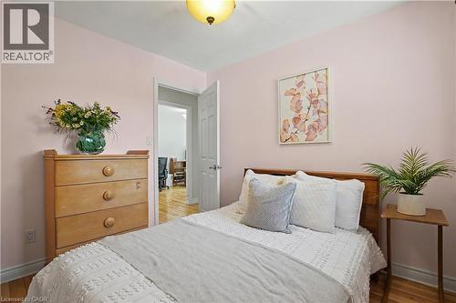 304 St Andrews Drive, Hamilton, ON - Indoor Photo Showing Bedroom