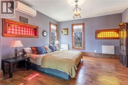 957 Beach Boulevard, Hamilton, ON - Indoor Photo Showing Bedroom