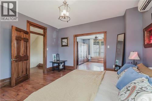 957 Beach Boulevard, Hamilton, ON - Indoor Photo Showing Bedroom