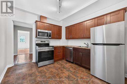 212 Arlington Avenue, Ottawa, ON - Indoor Photo Showing Kitchen With Stainless Steel Kitchen