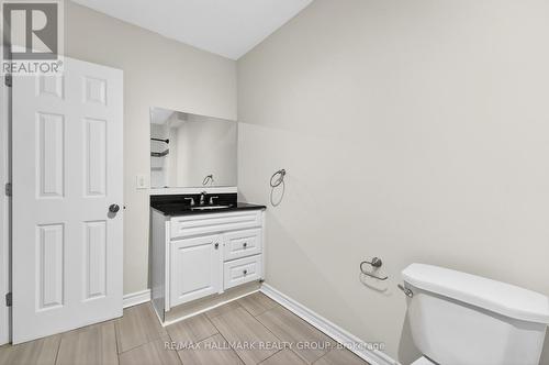 212 Arlington Avenue, Ottawa, ON - Indoor Photo Showing Bathroom