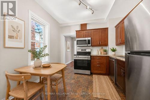 212 Arlington Avenue, Ottawa, ON - Indoor Photo Showing Other Room