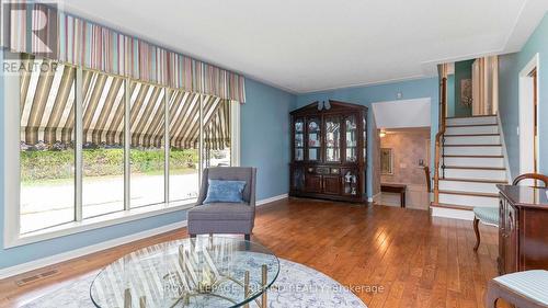 4 Conifer Crescent, London South (South B), ON - Indoor Photo Showing Living Room