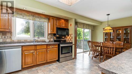 4 Conifer Crescent, London South (South B), ON - Indoor Photo Showing Kitchen With Double Sink