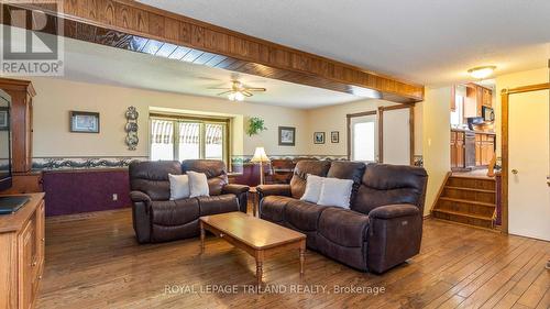 4 Conifer Crescent, London South (South B), ON - Indoor Photo Showing Living Room
