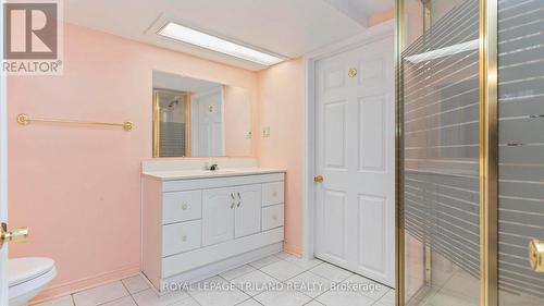 4 Conifer Crescent, London South (South B), ON - Indoor Photo Showing Bathroom