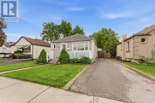 137 COCHRANE ROAD  Hamilton, ON L8K 3G3