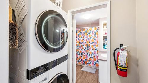 600 Braid Street, Penticton, BC - Indoor Photo Showing Laundry Room