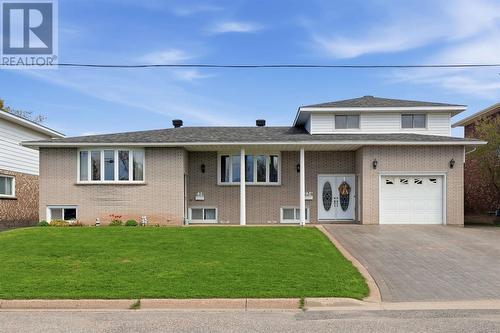 236 Doncaster RD  Sault Ste. Marie, ON P6C 2T6