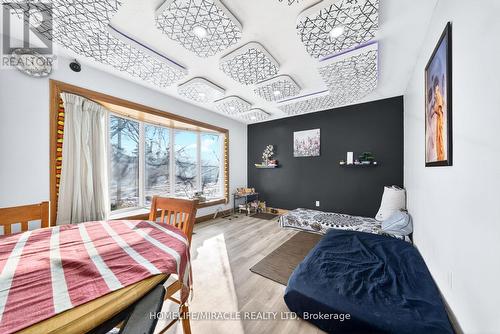 100 West 3Rd Street, Hamilton, ON - Indoor Photo Showing Bedroom
