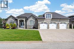 6 VALLOCHIE COURT Kingsville, ON N9Y 4C8