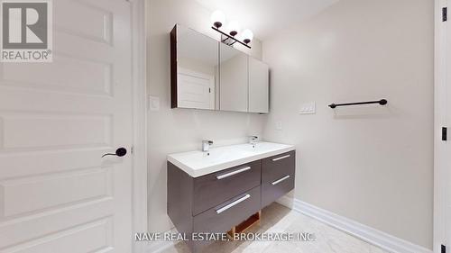 63 Elderberry Trail, Aurora, ON - 