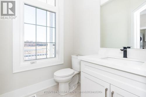 9 Dock Lane, Tay, ON - Indoor Photo Showing Bathroom
