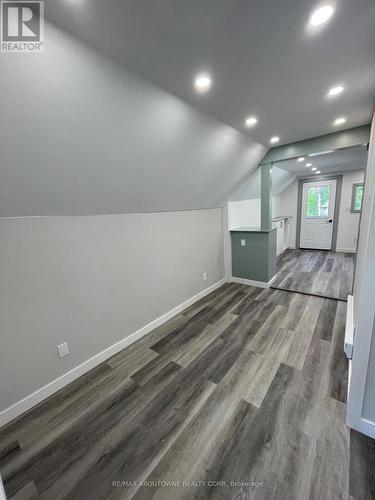 759 Barton Street E, Hamilton, ON - Indoor Photo Showing Other Room