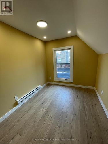 759 Barton Street E, Hamilton, ON - Indoor Photo Showing Other Room