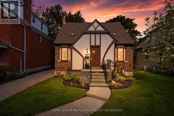 204 COLLINGWOOD STREET Kingston (Central City East), ON K7L 3X8