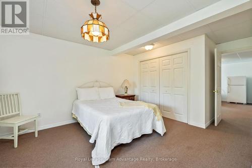 22 Silver Birch Circle, Mckellar, ON - Indoor Photo Showing Bedroom