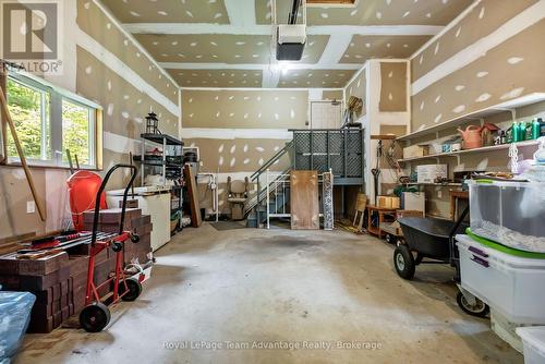 22 Silver Birch Circle, Mckellar, ON - Indoor Photo Showing Garage