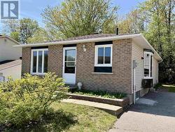 55 Pearson DR Elliot Lake, ON P5A 2X2
