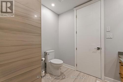 69 Donald Street, Ottawa, ON - Indoor Photo Showing Bathroom