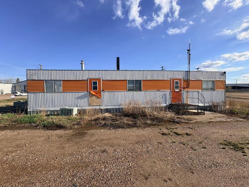 4601  Railway Avenue, Elk Point, AB 