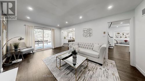 349 Banbury Road, Toronto, ON - Indoor Photo Showing Living Room