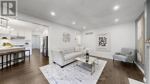 349 Banbury Road, Toronto, ON - Indoor Photo Showing Living Room