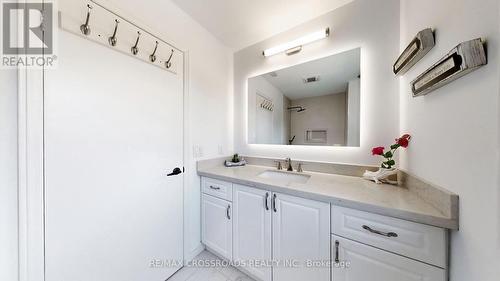 349 Banbury Road, Toronto, ON - Indoor Photo Showing Bathroom