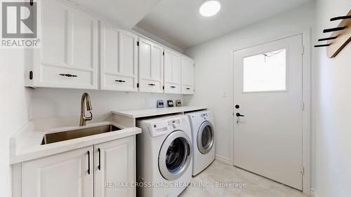 349 Banbury Road, Toronto, ON - Indoor Photo Showing Laundry Room
