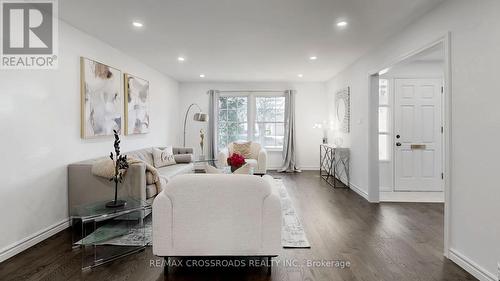 349 Banbury Road, Toronto, ON - Indoor