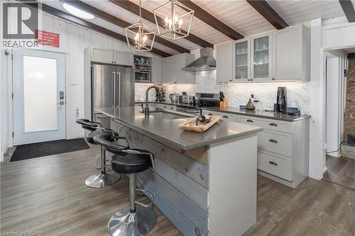 577 Edgewater Place, Dunnville, ON - Indoor Photo Showing Kitchen With Upgraded Kitchen