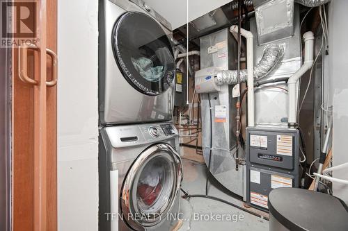 123 Brickyard Way, Brampton, ON - Indoor Photo Showing Laundry Room