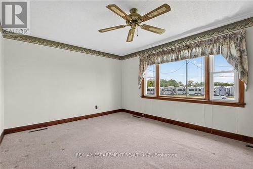 2883 South Grimsby Rd 10, Grimsby, ON - Indoor Photo Showing Other Room