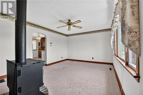 2883 South Grimsby Rd 10, Grimsby, ON - Indoor Photo Showing Other Room