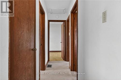 2883 South Grimsby Rd 10, Grimsby, ON - Indoor Photo Showing Other Room