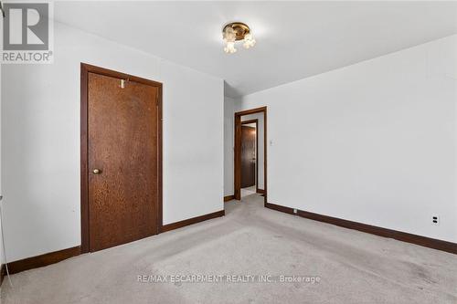 2883 South Grimsby Rd 10, Grimsby, ON - Indoor Photo Showing Other Room