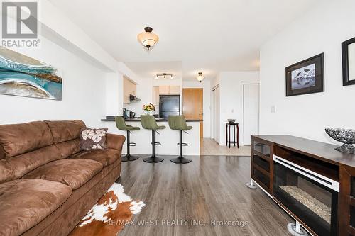 216 - 340 Watson Street W, Whitby, ON 