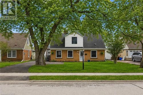 2074 Churchill Avenue, Burlington, ON - Outdoor